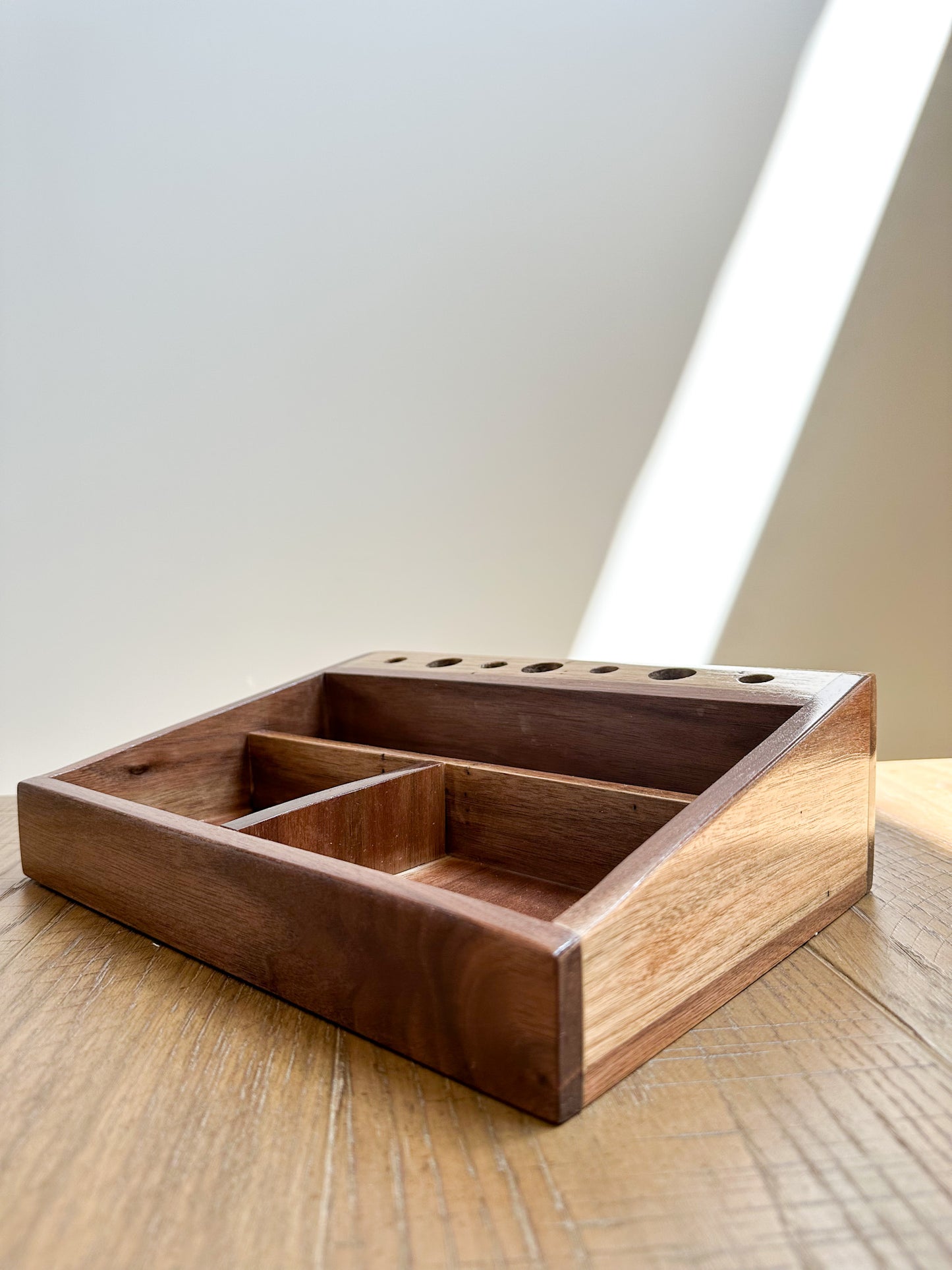 Makeup & Brush Organizer - DIY DIGITAL PLANS